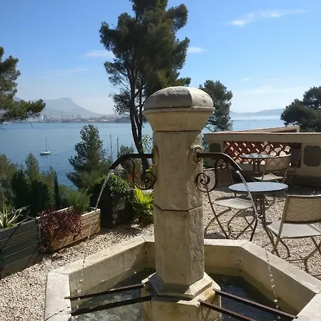 Guest house Villa-chateau Les Terrasses - Tamaris, Des Sablettes, Au Bas De La Propriete La Seyne-sur-Mer